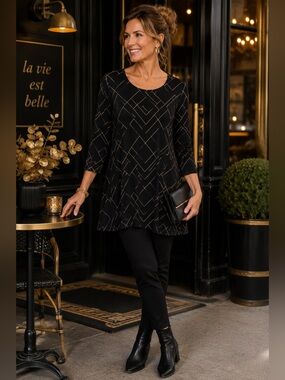 Soma Black & Gold Geometric Swing Tunic Top Medium